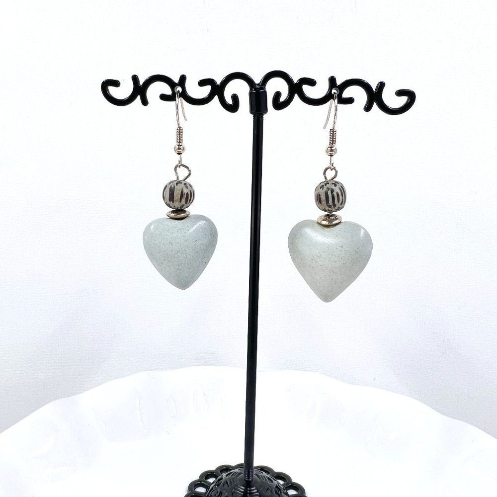 NWOT - BOHO Vibes Pale Green Bubble Heart Gold Tone Fishhook Earrings - Picture 2 of 5